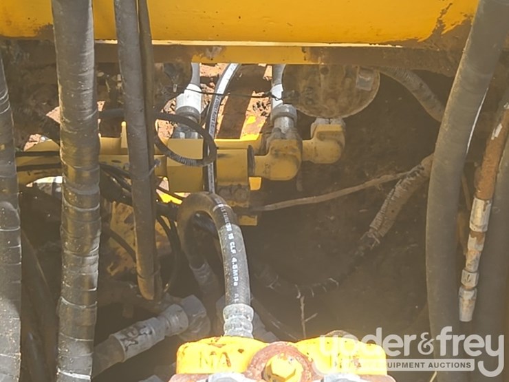 2015-komatsu-pc490-lc-11-image-132