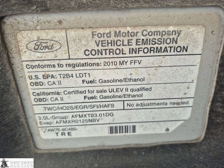 2010-ford-escape-image-17