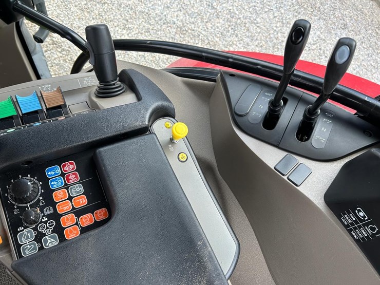 2021-case-ih-vestrum-100-image-23