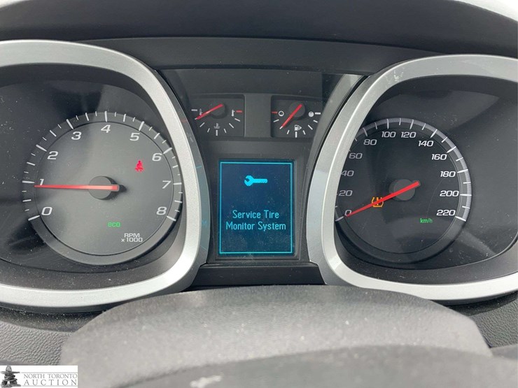 2015-chevrolet-equinox-image-12