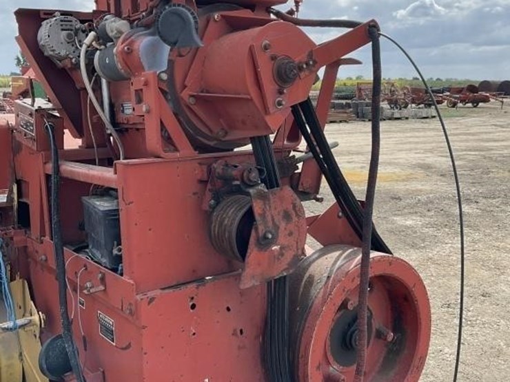 new-holland-515-image-11