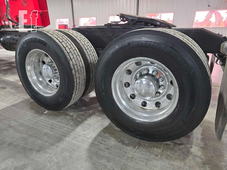 2002-peterbilt-378-image-29