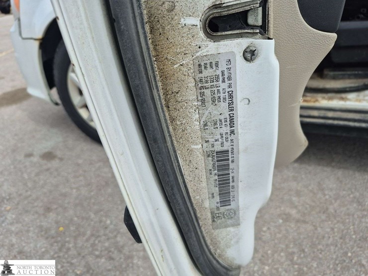 2015-ram-c/v-image-17