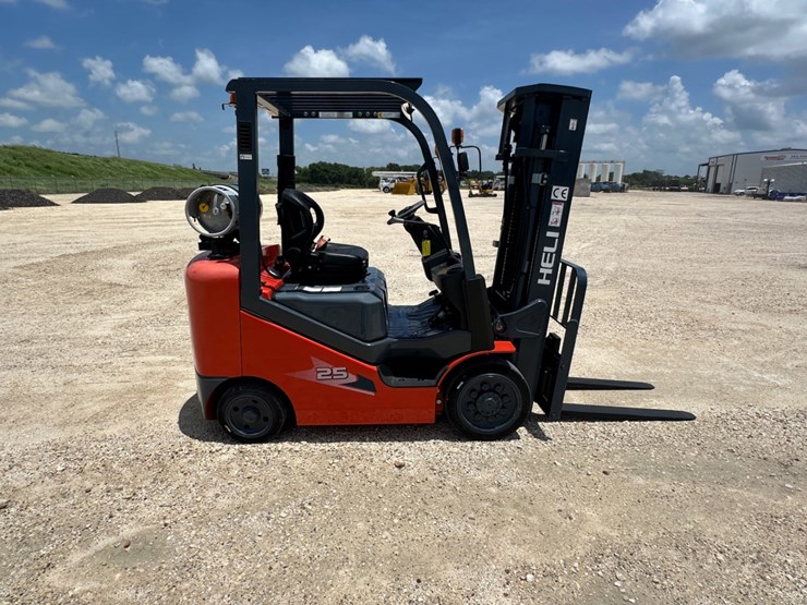 heli-5k-forklift-image-4