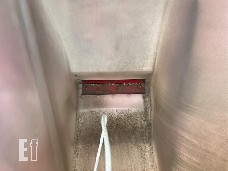 2014-white-9824-image-55