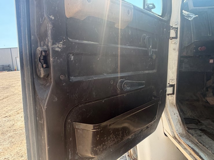 1990-international-4900-image-26