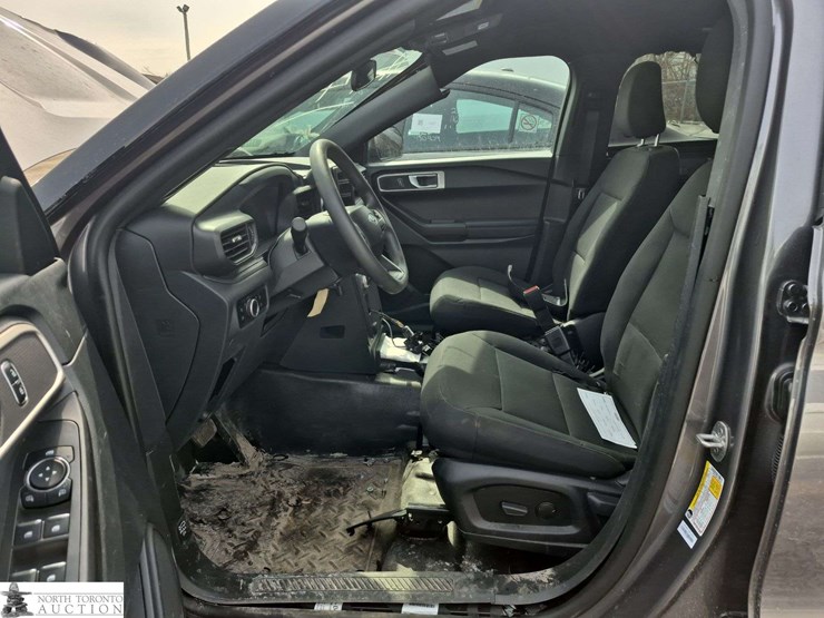 2025-ford-explorer-image-12