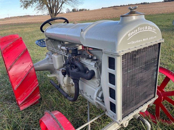 1918-fordson-tractor-image-12