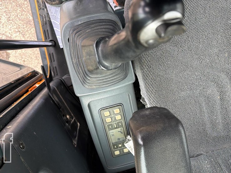 2017-hyundai-robex-60cr-9a-image-14