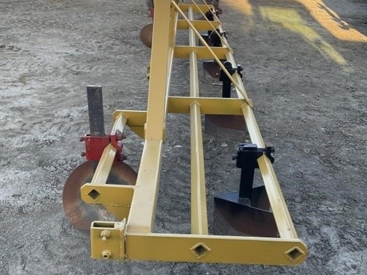 custom-3-pt-3-row-60"-furrow-bar-image-4