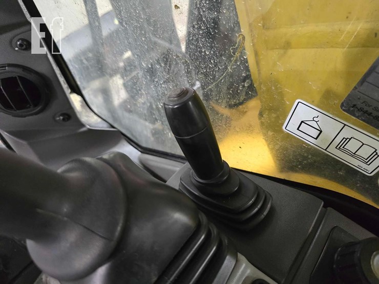 2022-caterpillar-307.5-image-23