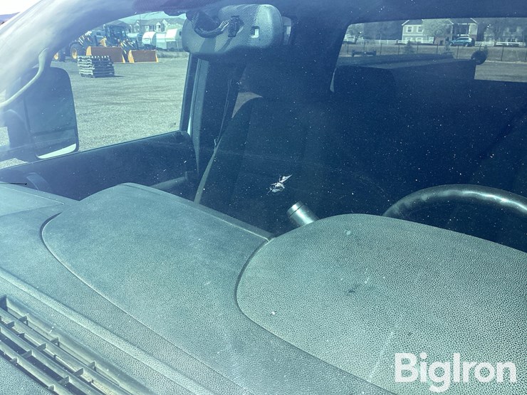 2013-gmc-sierra-3500-image-17