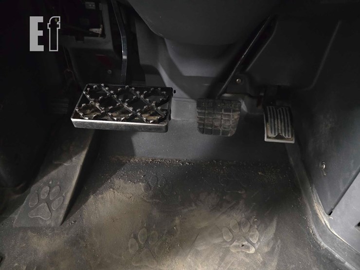 2017-mack-pinnacle-chu613-image-11