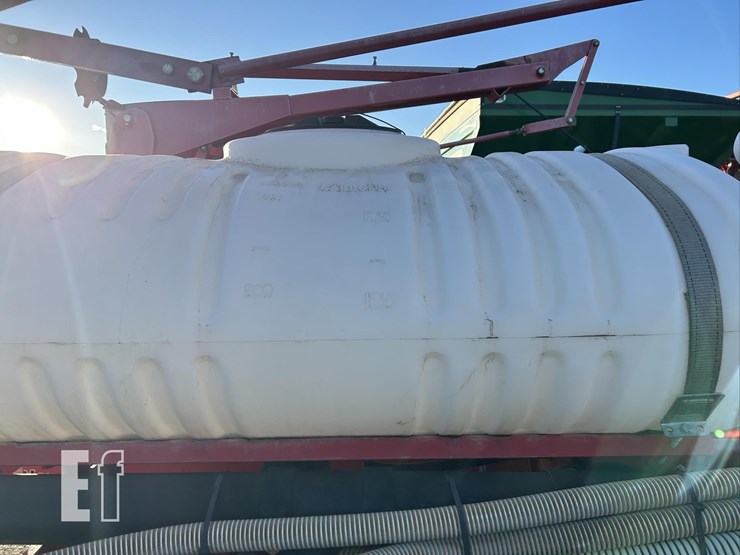 2009-white-8516-image-12