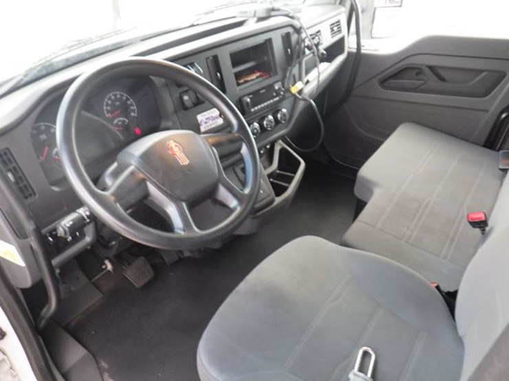 2023-kenworth-t280-image-14