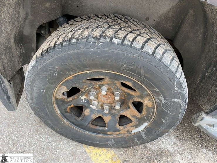 2015-chevrolet-tahoe-image-19