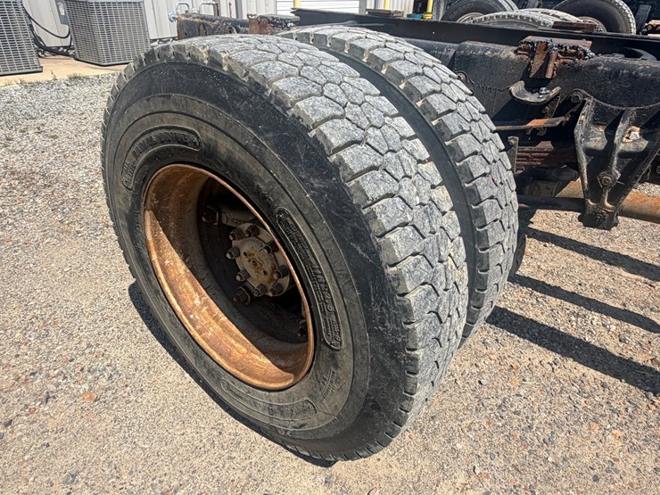 1990-international-4900-image-25