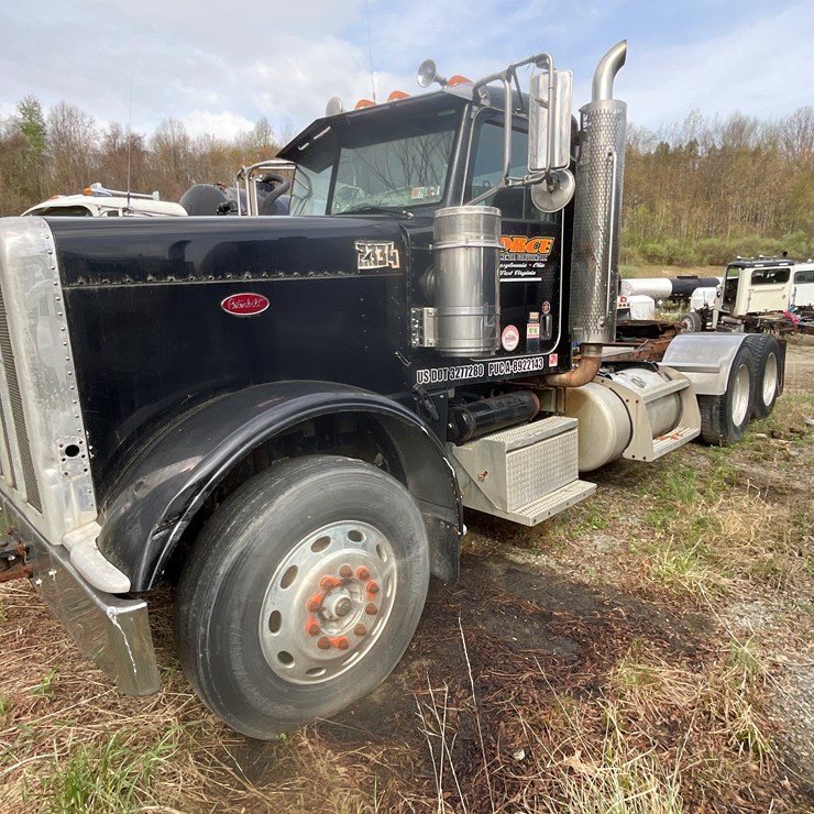 2012 PETERBILT 388