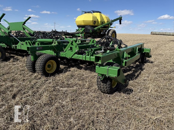 2012-john-deere-1890-image-32