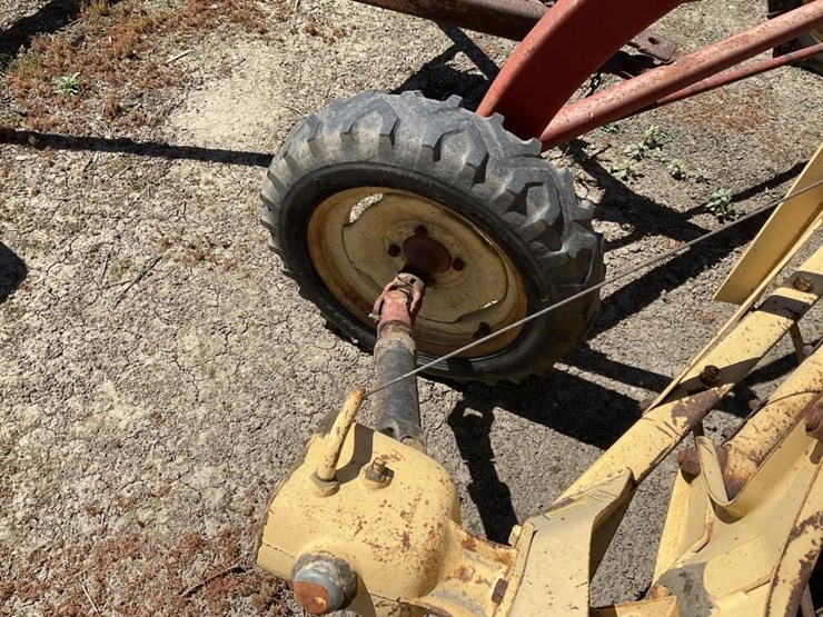 new-holland-260-image-9