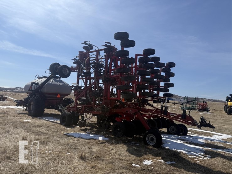 2011-case-ih-3430-image-5