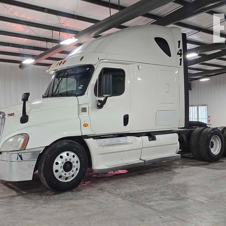 2013 FREIGHTLINER CASCADIA 125
