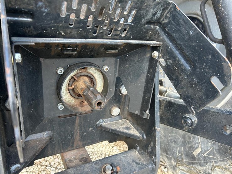 2022-case-ih-maxxum-115-image-16