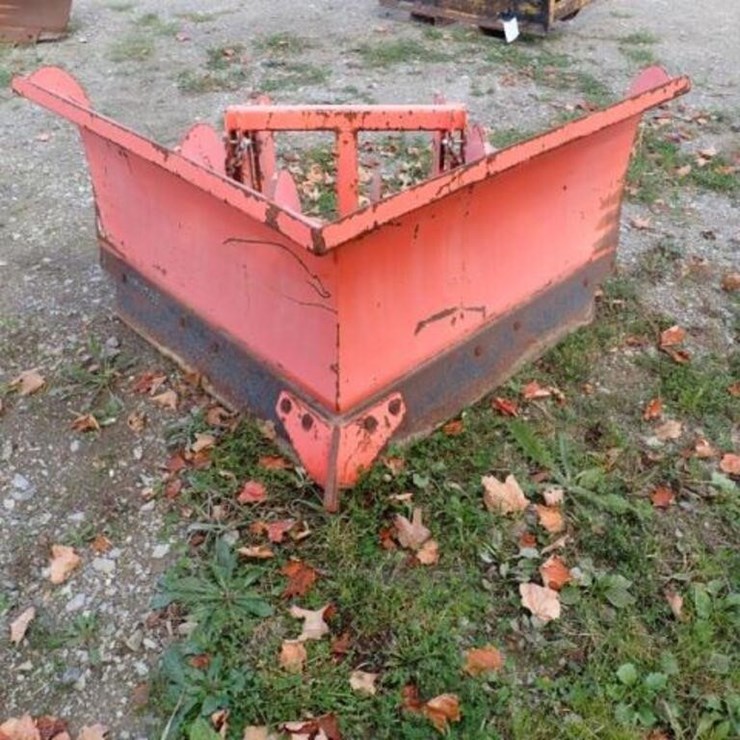 HLA 5 Ft V-Plow 15329432