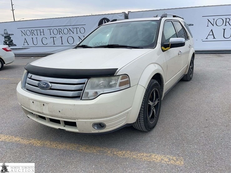 2009-ford-taurus-x-image-1