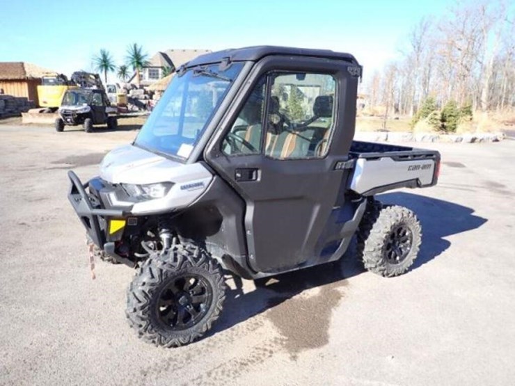 2021-can-am-defender-limited-hd10-4x4-side-by-side-image-1