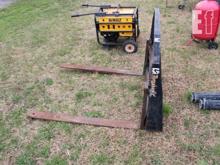 #1114-pallet-forks-with-headache-rack-quick-hitch-image-3