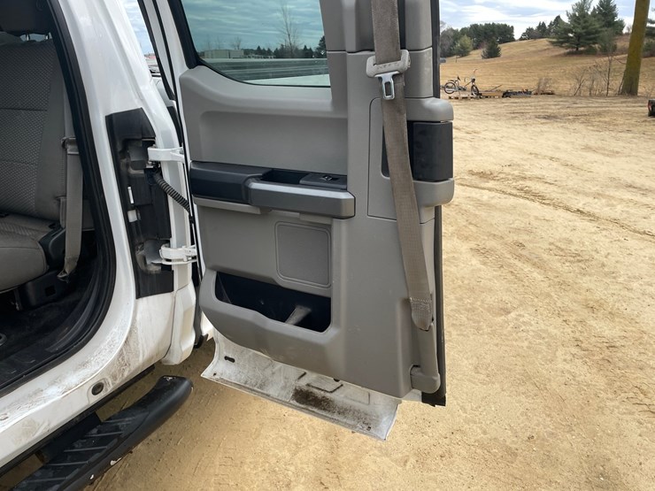 2018-ford-f150-image-35