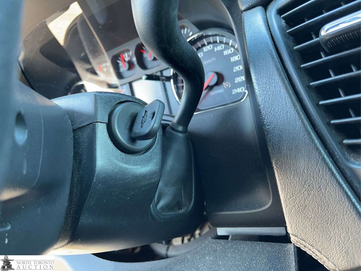 2017-chevrolet-tahoe-image-14