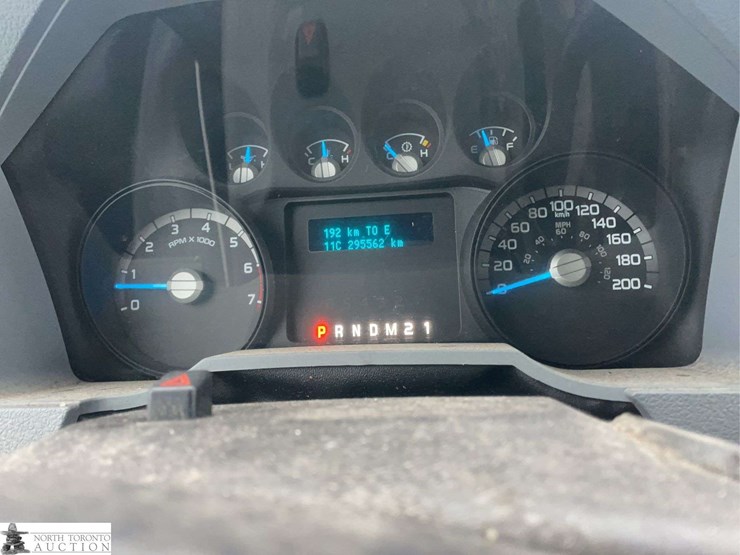 2016-ford-f350-image-12