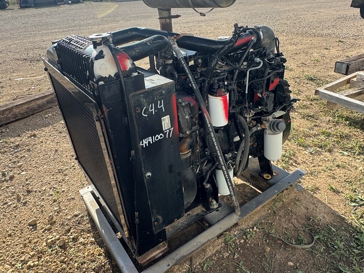 caterpillar-engine-image-1