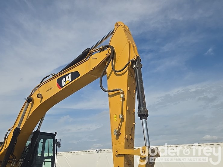 2017-caterpillar-336fl-image-33