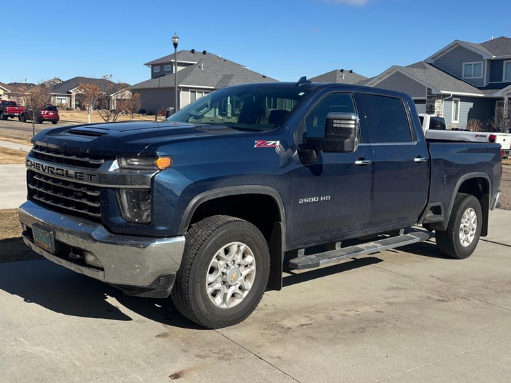 2023-chevrolet-silverado-2500hd-pickup-image-1