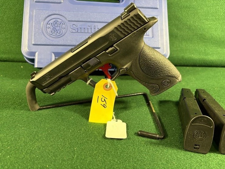 smith-&-wesson-m&p-40---40-s&w-pistol-image-3