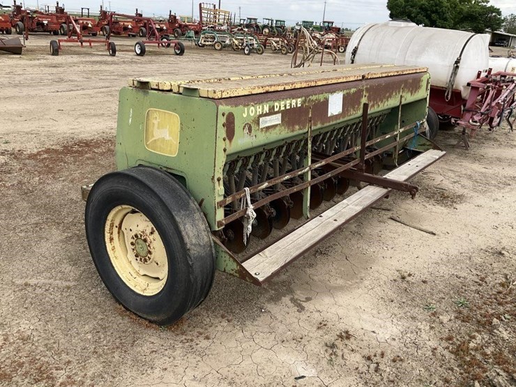 john-deere-8300-image-6