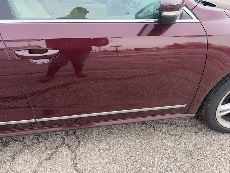 2014-volkswagen-passat-tdi-image-39