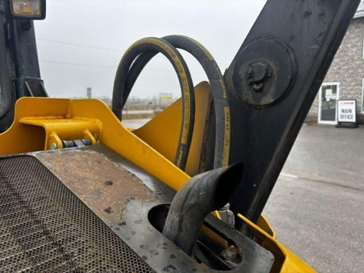 2009-caterpillar-232b2-image-47