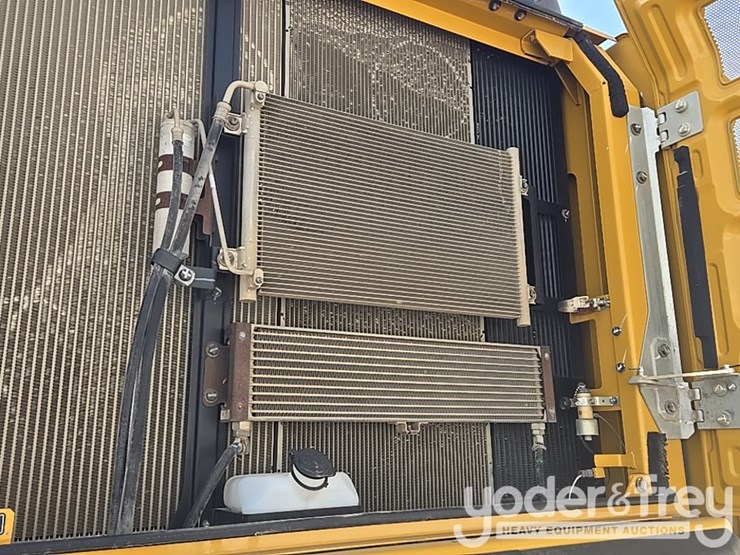 2017-caterpillar-336fl-image-45