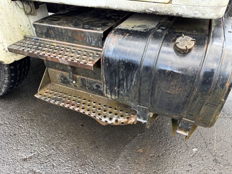 1991-international-4700-image-15