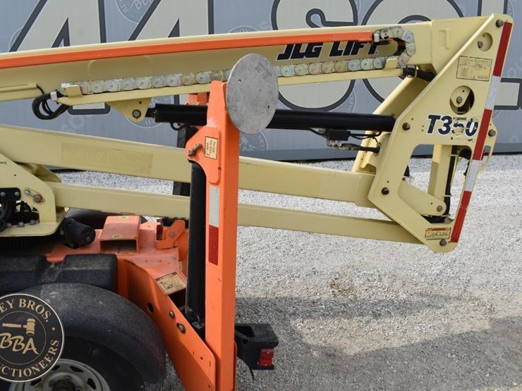 2018-jlg-t350-image-17