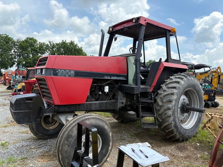 case-ih-1896-image-1