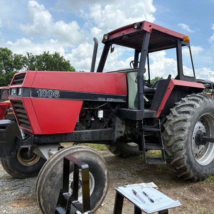 CASE IH 1896