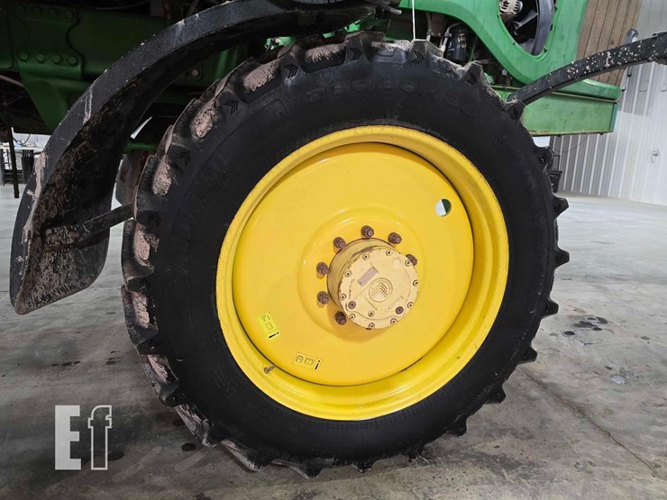 2011-john-deere-4630-image-37