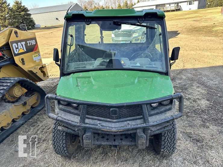 2019-john-deere-gator-xuv-835r-image-2