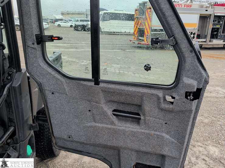 2015-polaris-ranger-image-25