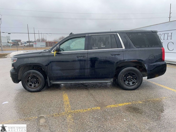 2015-chevrolet-tahoe-image-8